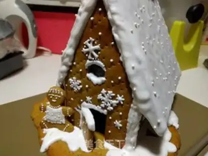 Make The White Dream Ginger House step 23