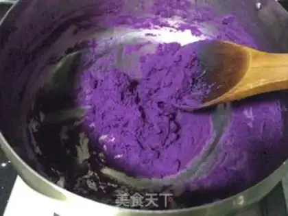 Make caterpillar potato bread step 2