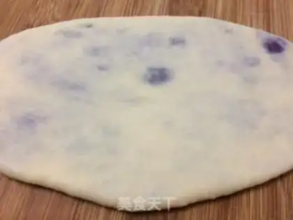 Make caterpillar potato bread step 7