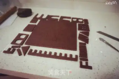 Make Gingerbread house step 20