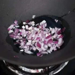 Make Tomato eggs step 2