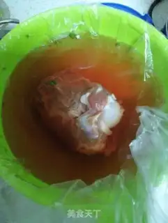 Make Bones and radish soup step 0