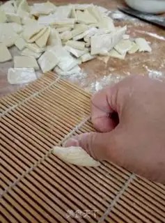Make Manual screws step 3