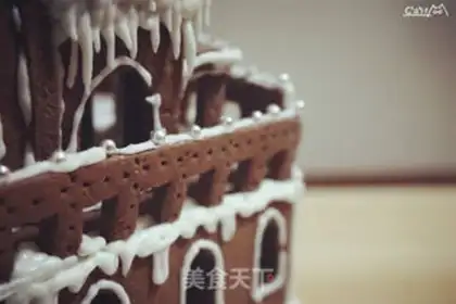 Make Gingerbread house step 31