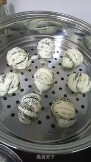 Make Black sesame roll step 9
