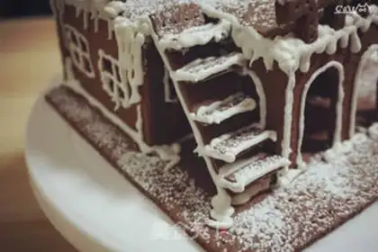 Make Gingerbread house step 32