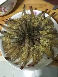 Make Garlic fanny shrimp step 8