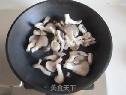 Make Pink mushrooms and cabbage step 1