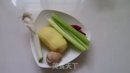 Make Celery with potatoes step 0