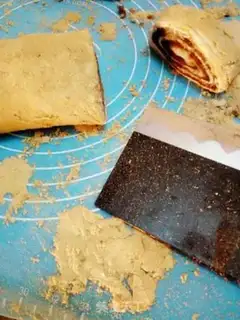 Make Donkey rolls step 9