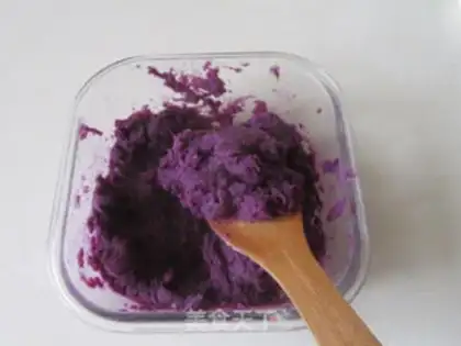 Make Spade rolls step 5