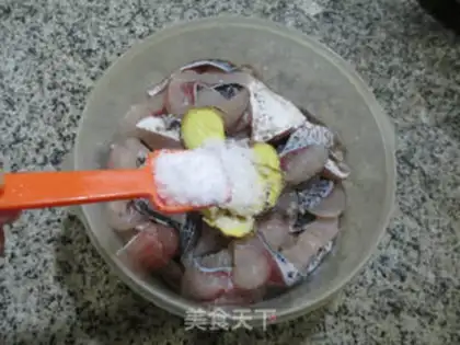 Make Fried fatty. Fish step 3