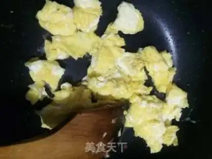 Make Scrambled eggs step 4