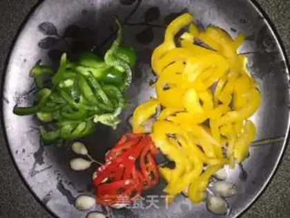 Make Black pepper steak step 1