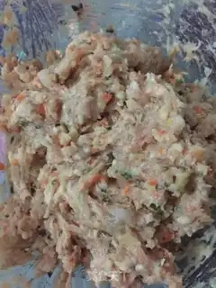 Make Three crystal shrimp dumplings step 3