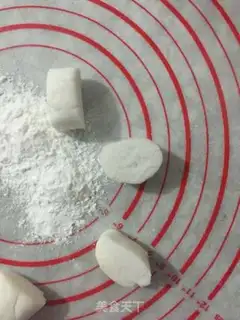 Make Three crystal shrimp dumplings step 6