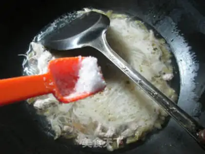 Make Squeeze the spinal cord step 5
