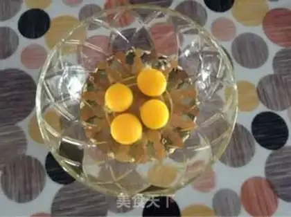 Make Mint fried eggs step 1