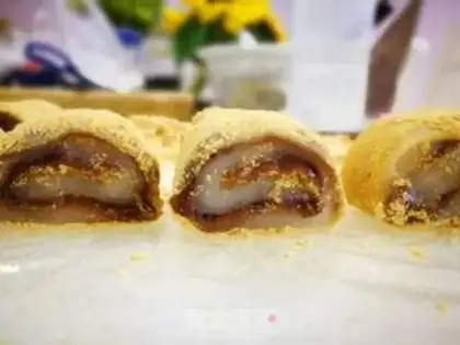 Make Bear rolls step 9