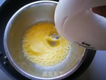 Make Sweet chocolate cream cake step 3
