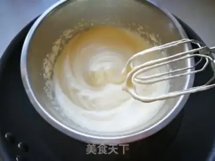 Make Sweet chocolate cream cake step 4