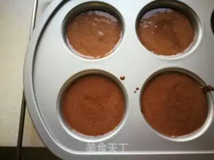 Make Sweet chocolate cream cake step 9