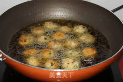 Make Soft Zipball step 5