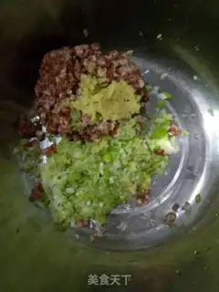 Make Double-coloured lamb celery step 2