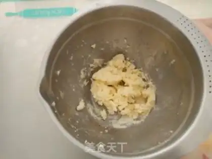 Make Yogurt cheese pie step 2