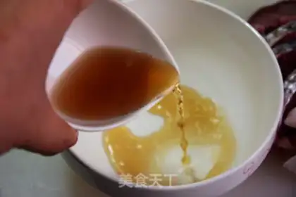 Make Pick up the steamed fish step 1