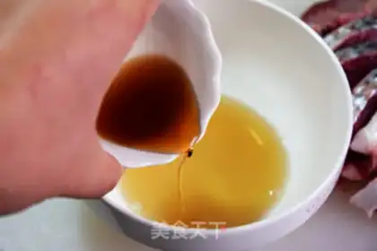 Make Pick up the steamed fish step 2