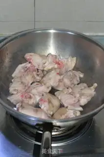Make Peanut pig hand step 1
