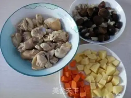 Make Frozen chicken-legged rice step 1