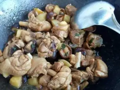 Make Frozen chicken-legged rice step 3