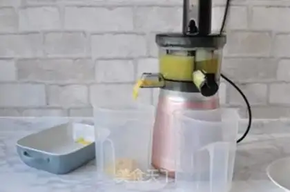 Make Pineapple juice step 4