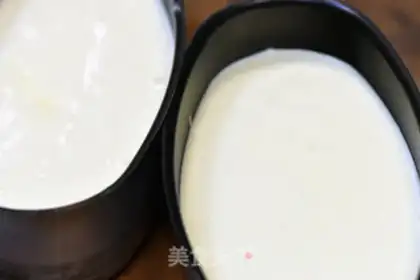 Make Yogurt cake step 6