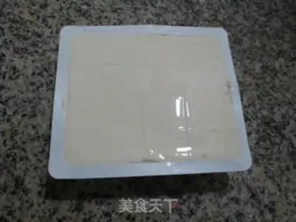 Make Snow cuisine tofu soup step 1