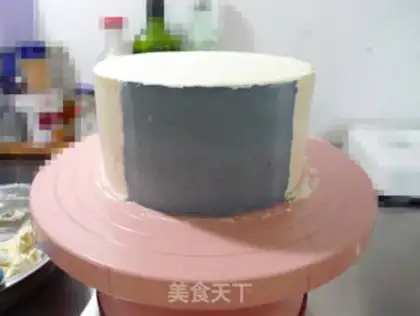Make Thomas Cake step 1