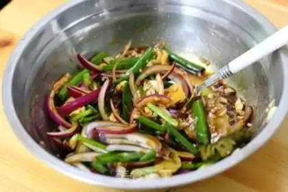 Make No hydropower pressure pan, chicken step 1