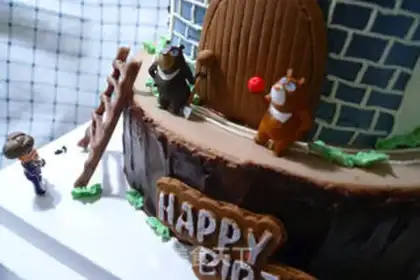 Make Thomas Cake step 6