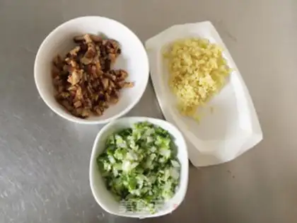 Make Meat and pepper sauce step 2
