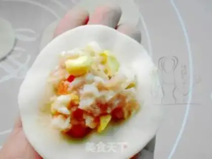 Make Corn horse-toe pork dumplings step 10