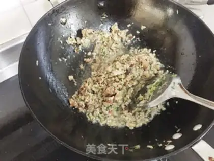 Make Meat and pepper sauce step 8