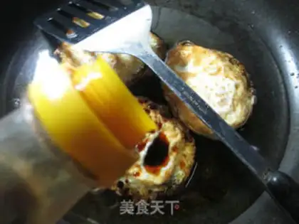 Make Boiled eggs of golden mushrooms step 3