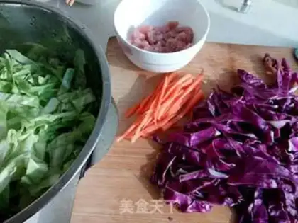 Make Double-coloured radish step 0