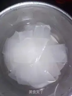 Make Coral crystal rolls step 1
