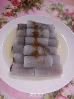 Make Coral crystal rolls step 5