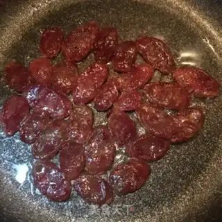 Make Weenie fried Dutch beans step 2