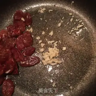 Make Weenie fried Dutch beans step 3