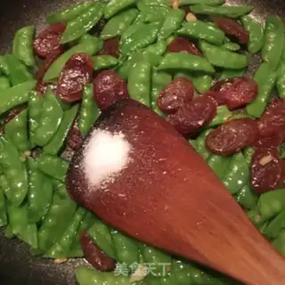 Make Weenie fried Dutch beans step 5